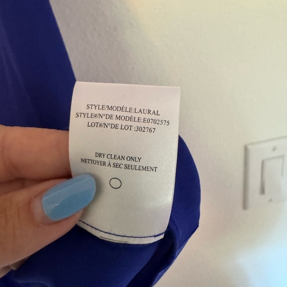 NEW Theory Laurel 100% Silk Blouse Sleeveless Cowl Size Large Blue NWT - Picture 7 of 7